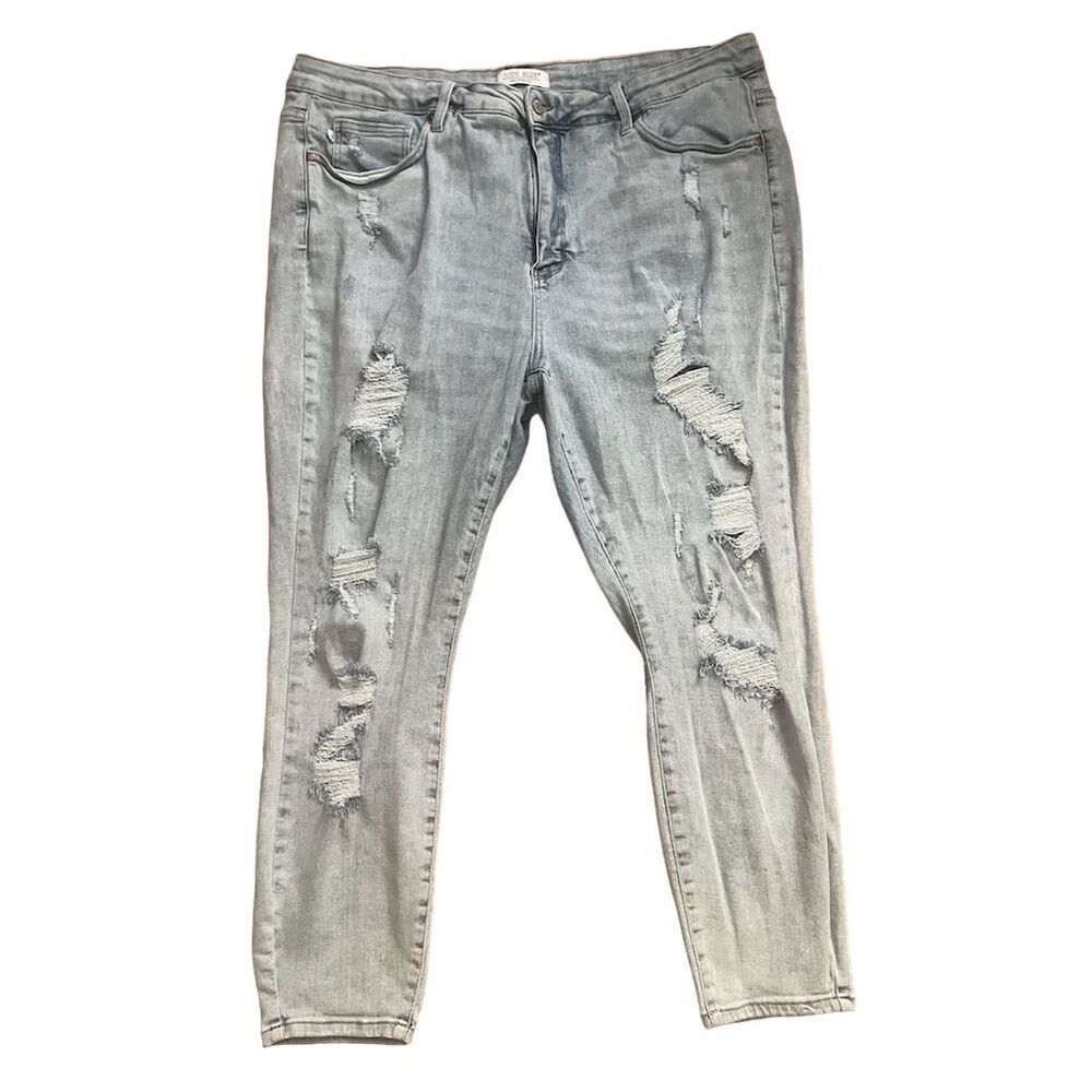 Judy Blue Women's Plus Size 24‎ Distressed Light Wash Denim Jeans